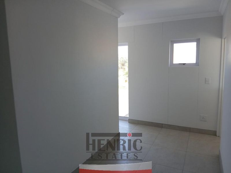 Modern Lifestyle & Perfect Location – NEAR THE OCEAN - Photo 10