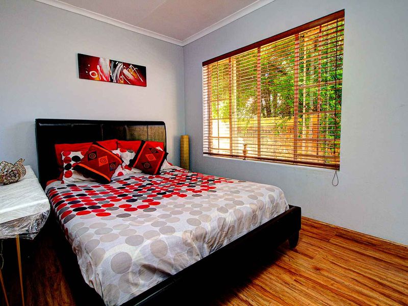 Spacious & Inviting: Your Perfect Townhouse Awaits! - Photo 10