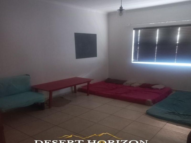 Walvisbay, Fairways Estate | Spacious 3 Bedroom House with Flat for sale - Photo 8