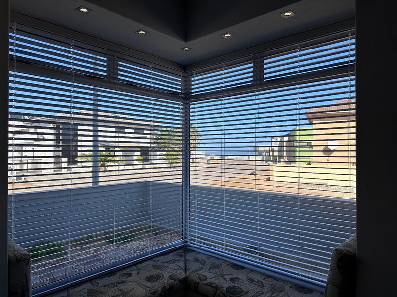 SPACIOUS 3 BEDROOM HOME FOR SALE WITH 3 FLATLETS NEAR WATERFRONT, SWAKOPMUND - Photo 4