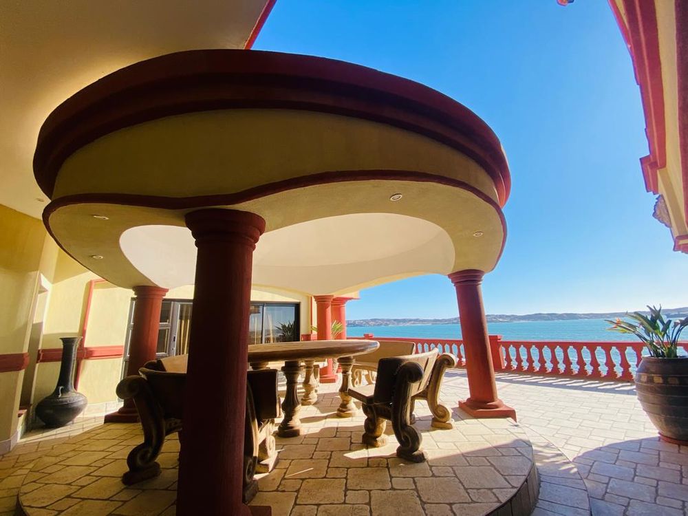 Veranda with seating area