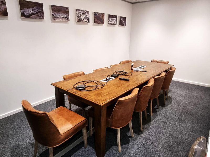 Beautiful First Floor Office in Steenberg Office Park - Photo 5