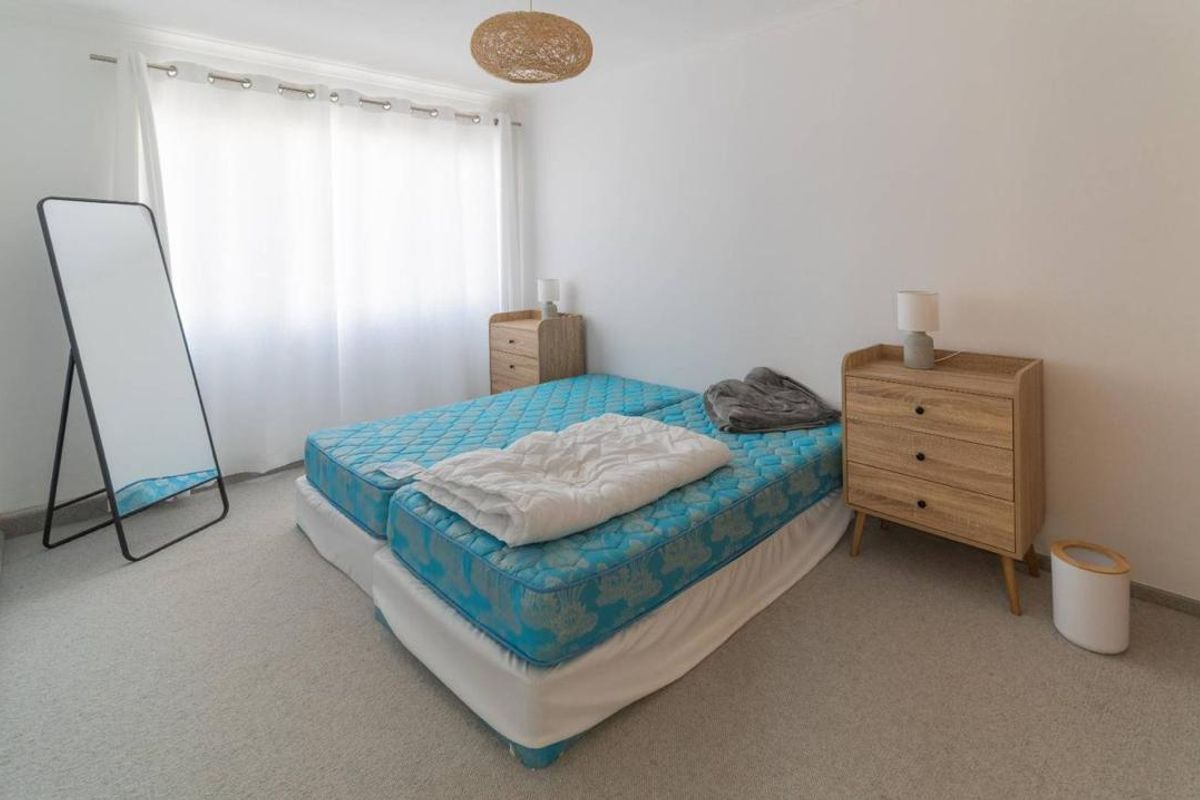 Very spacious 3-bedroom townhouse with 2-bedroom flat - Photo 4