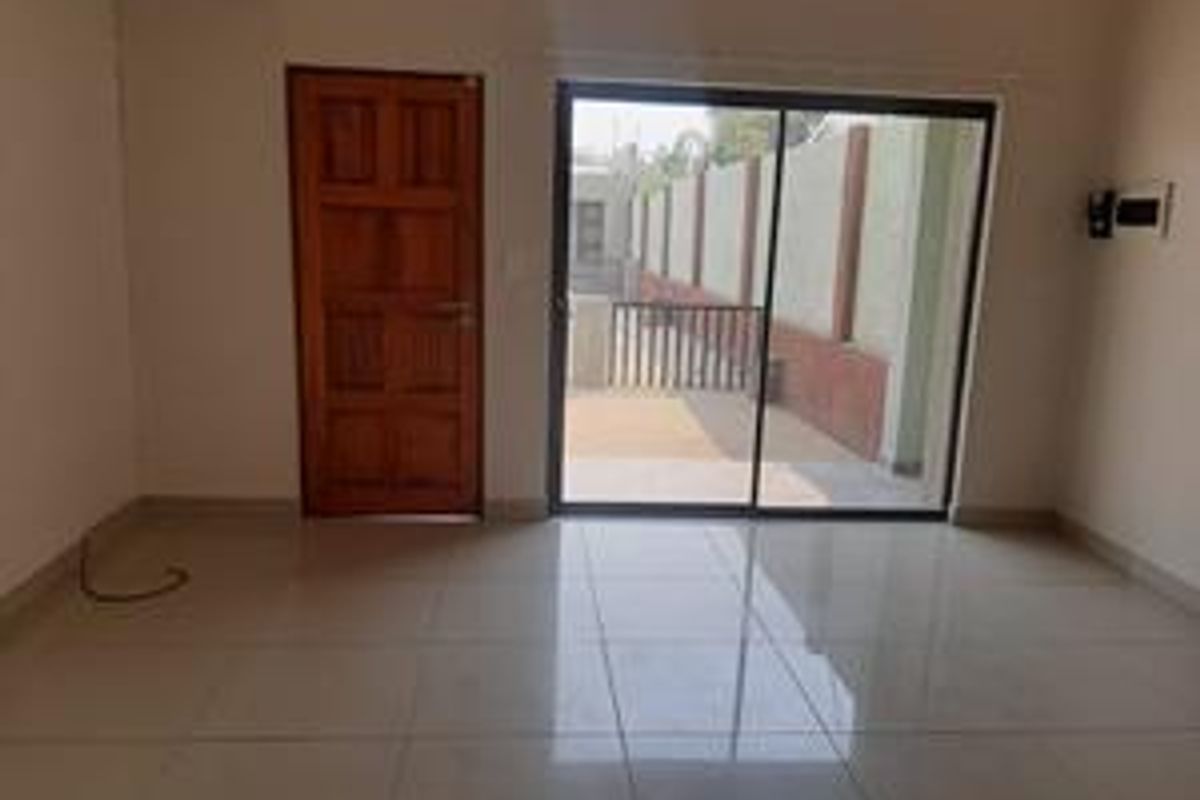 2 Bedroom Townhouse For Sale in Okahandja well under Valuation - Photo 3
