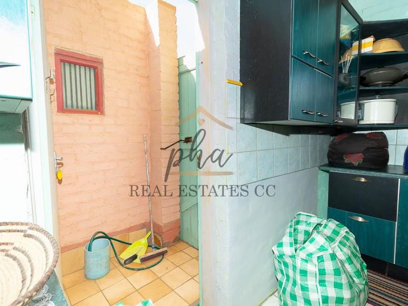 House For Sale In Henties Bay, Ext. 3 (Noord Duin) - Photo 9