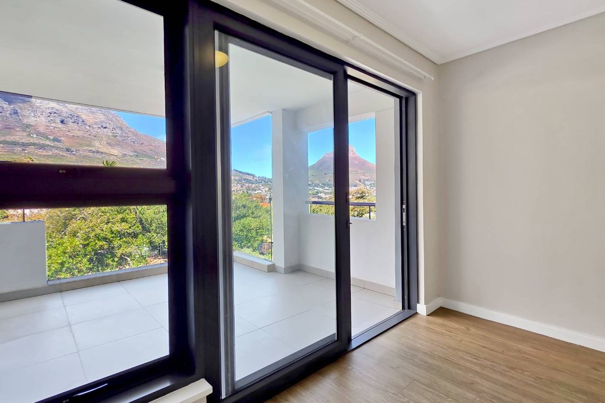 Exceptional 2 Bedroom 2 Bathroom Apartment with Views! - Photo 2