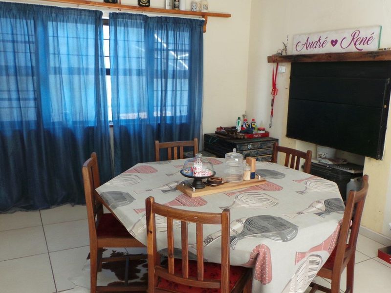 Spacious home on large plot close to Duneside School and Dunes Mall - Photo 3