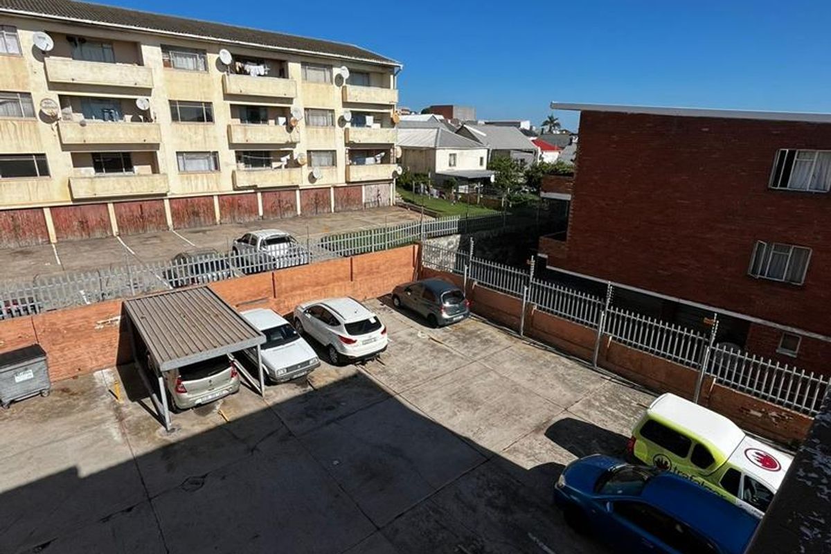 2 Bedroom Apartment in the heart of North End - Photo 2