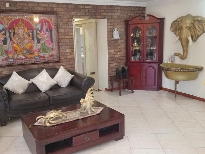 3 Bedroom House for Sale in Winchester Hills Ext 3 Johannesburg - Photo 6