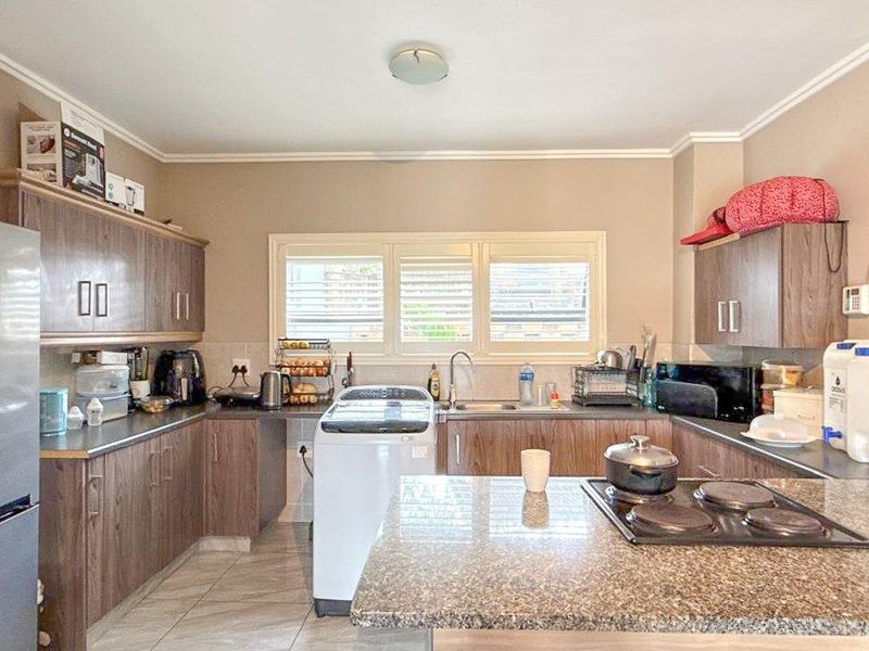 Two bedroom Apartment - Photo 3