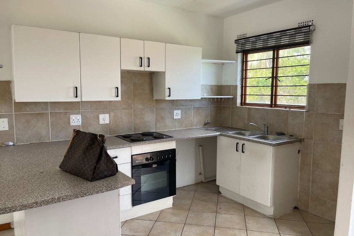 Charming 2 bedroom loft apartment in Northwold - Photo 5