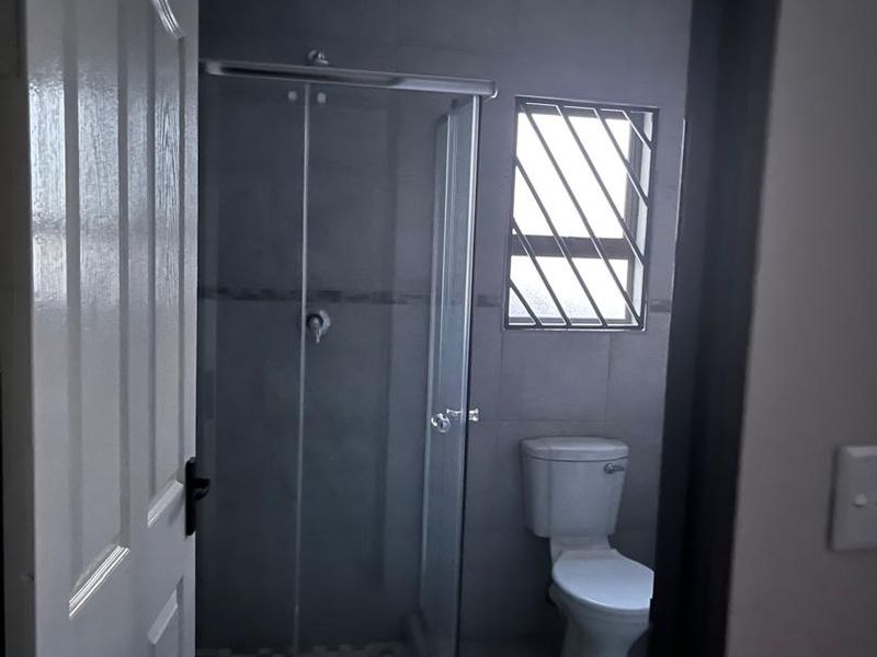 Brand new house for sale - Photo 5