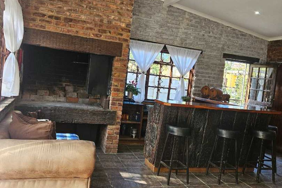 5 Bedroom home for sale in Fairbridge Heights, Uitenhage - Photo 3