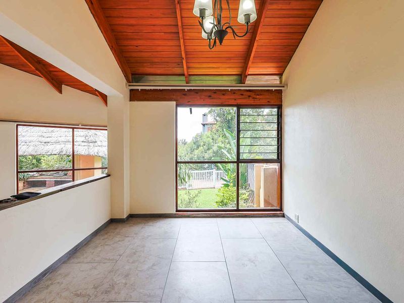 4 Bedroom Family Home in Secure Gated Cul-de-Sac. - Photo 7