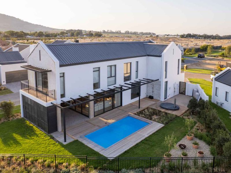 A Contemporary Home Designed for Modern Living at Paarl Valleij Lifestyle Estate & Farm - Photo 2