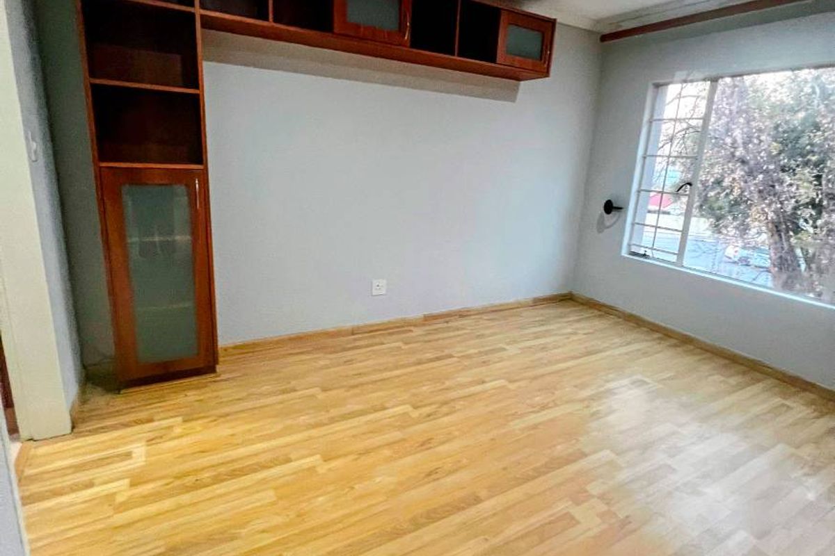 Bright Open-Plan Living Near Sandton CBD – Rent R12,000 - Photo 5