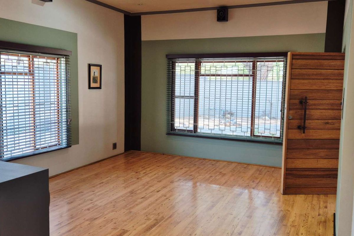 Exclusive Sole Mandate!  This Elegant & Modern Family Home with Luxury Finishes for Sale in Okahandja! - Photo 4