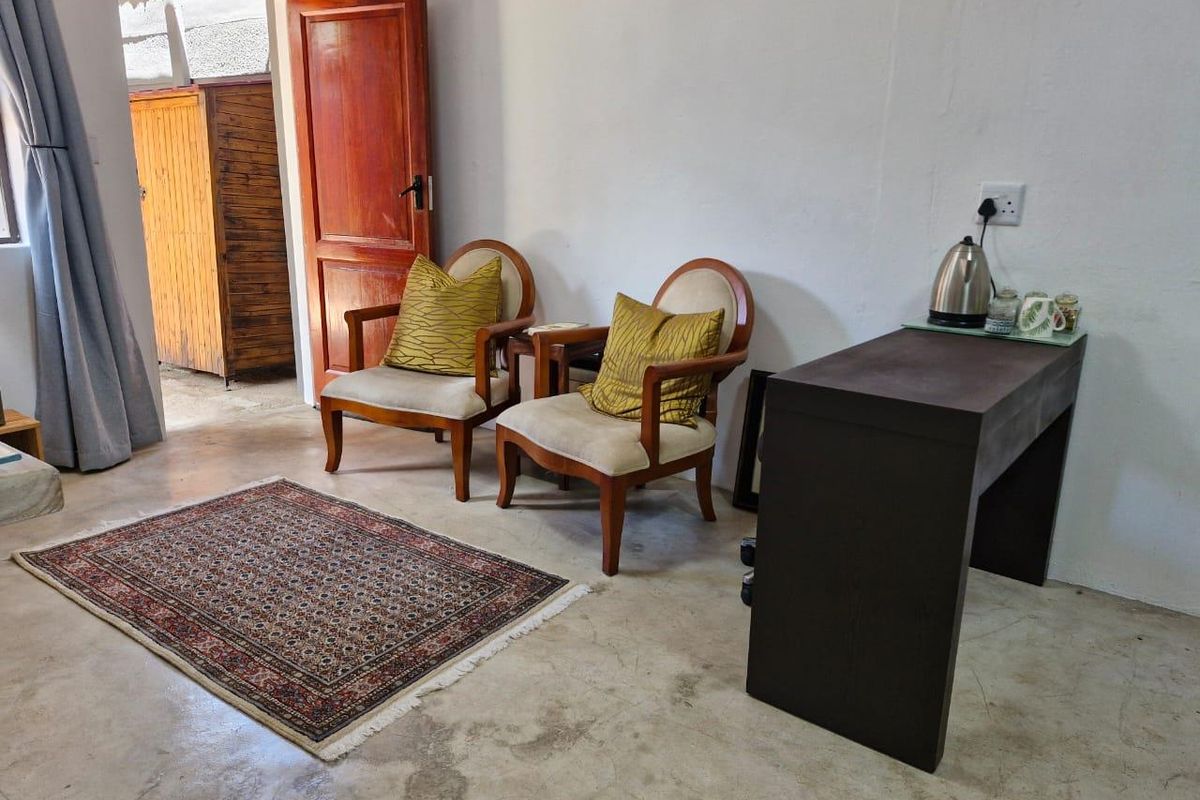 Charming Bachelor Cottage in Westdene - Photo 5