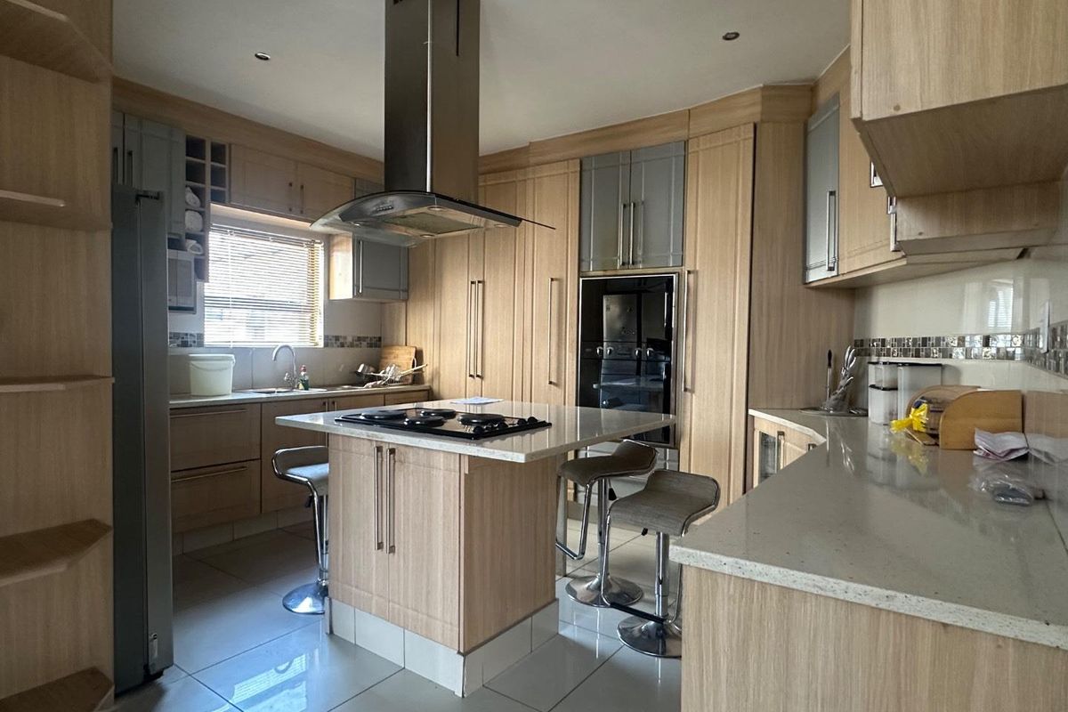 Magnificent finishes! - Photo 3