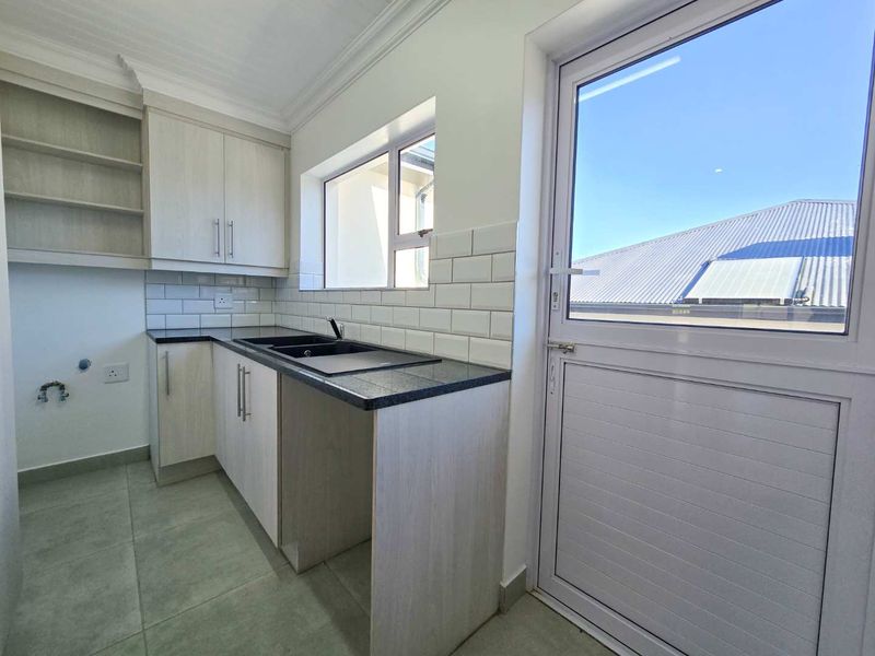 Newly built - Modern family home for sale in Stilbaai-Wes. - Photo 8