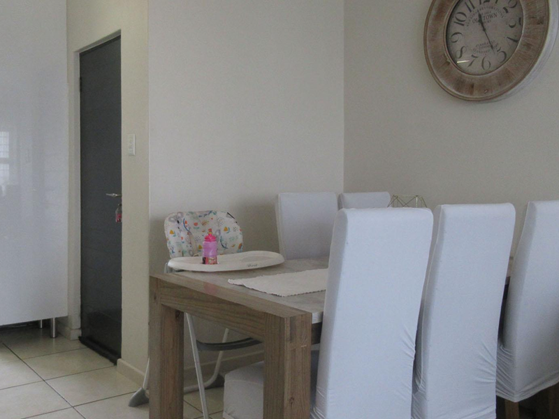 3-bedroom ground floor unit for sale - Photo 7