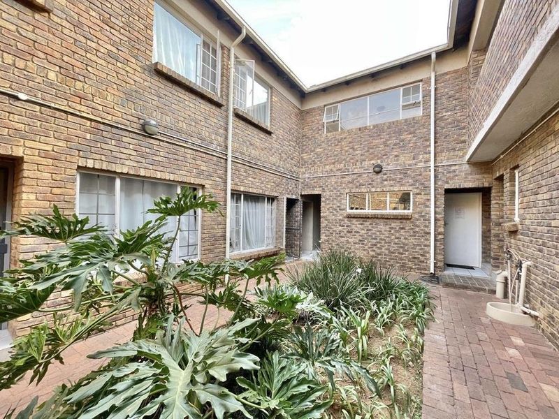 Attractive location - Photo 2