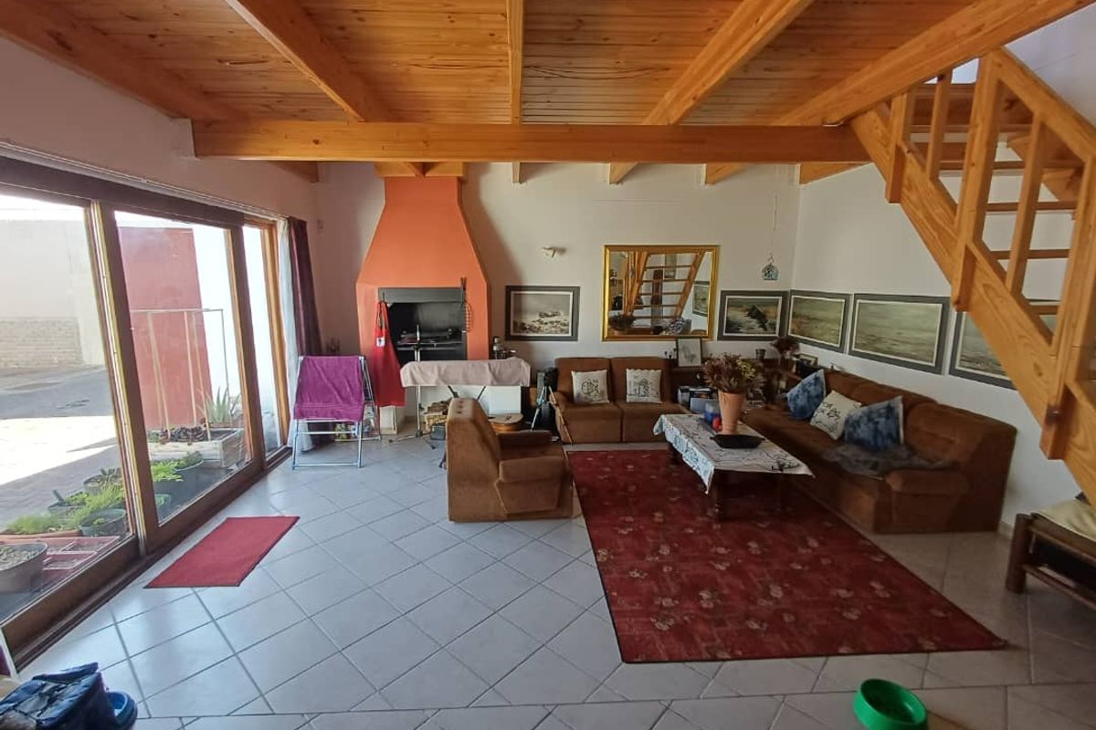 Family home with large 1 bedroom flat!!! - Photo 3