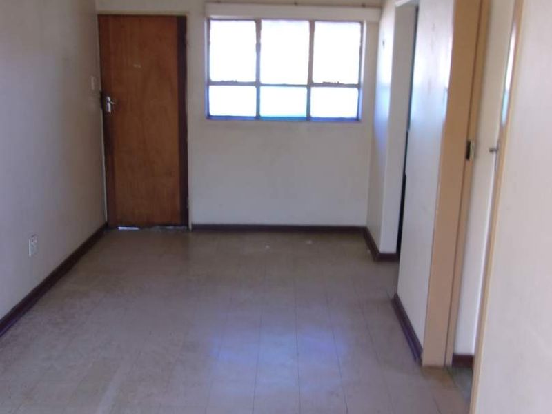 2 BEDROOM FLAT TO RENT IN PRETORIA WEST - Photo 6