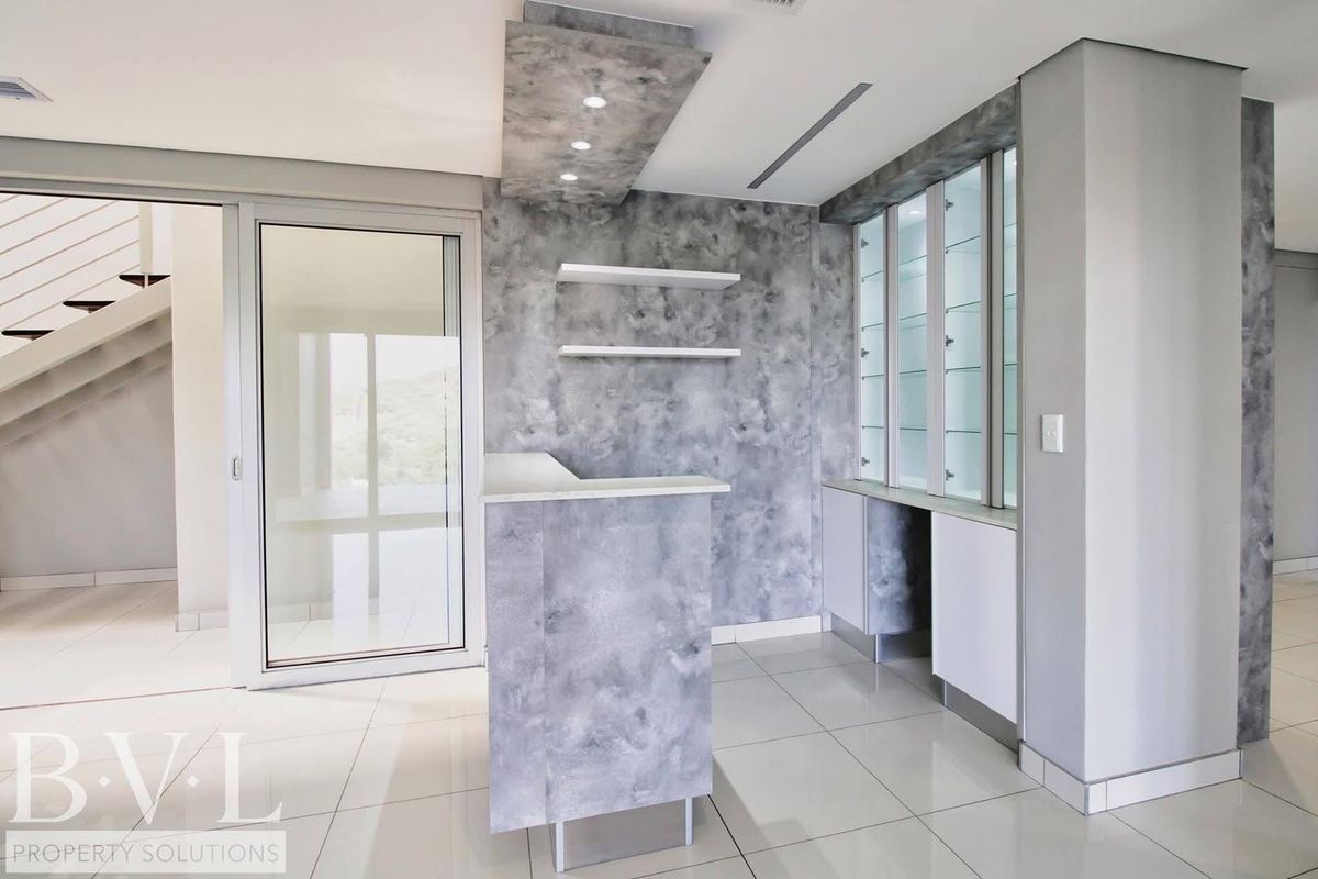 8-Bedroom Exclusive Residence for Sale in Ludwigsdorf - Photo 2