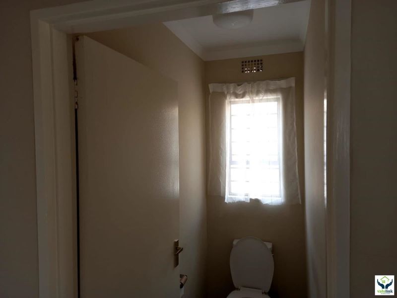 Riverside View R 885 000- 3 Bed Home! - Photo 9