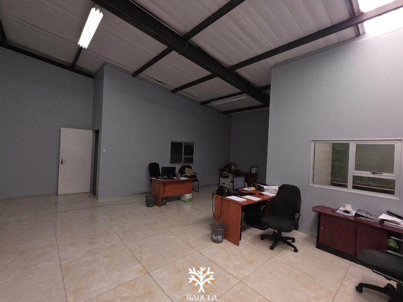 For Sale | Gold Street Business Park in Prosperita | Office with Warehouse - Photo 3