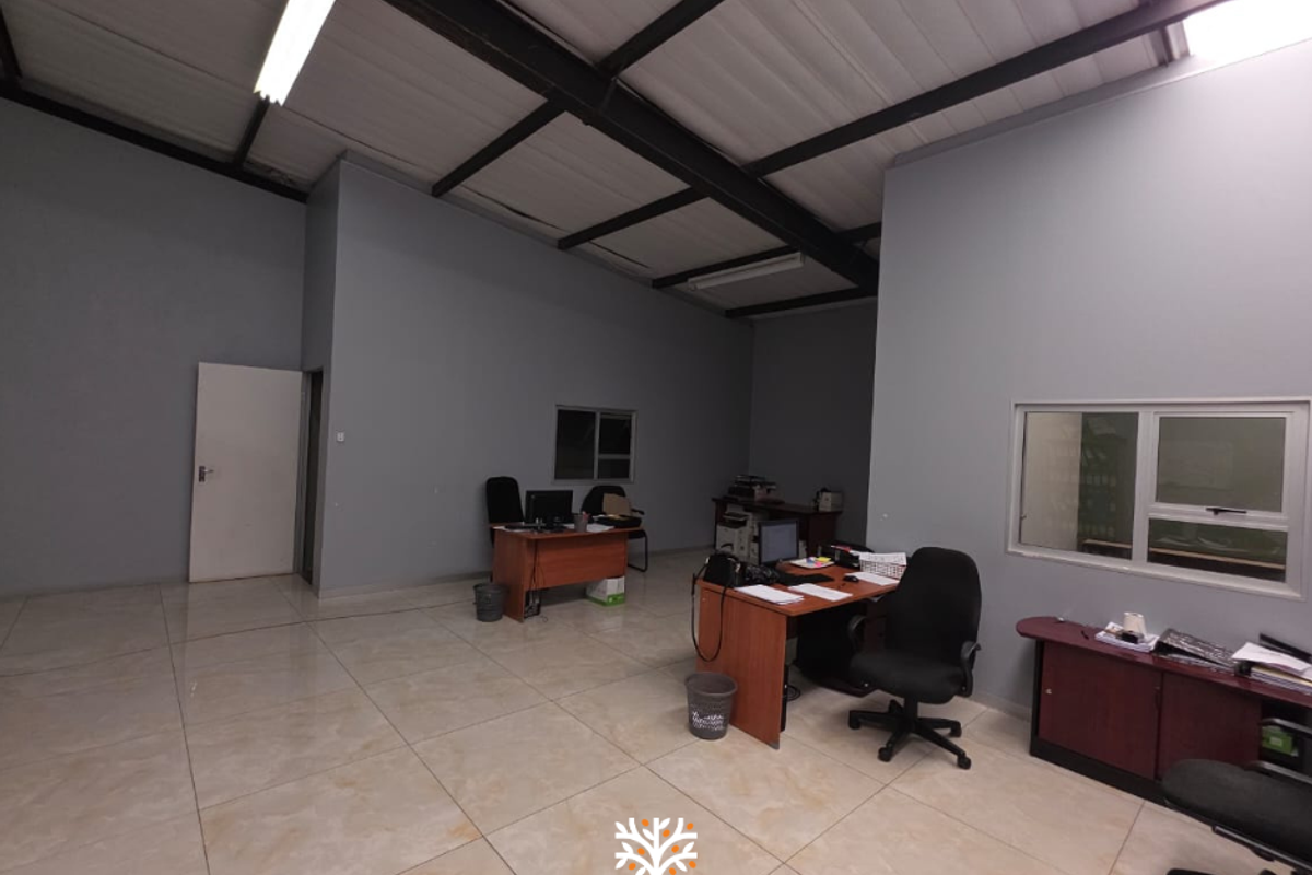 For Sale | Gold Street Business Park in Prosperita | Office with Warehouse - Photo 3