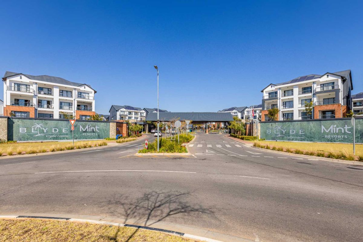 Large 2 bedroom aprtment in a World-Class Lifestyle Estate - Photo 2