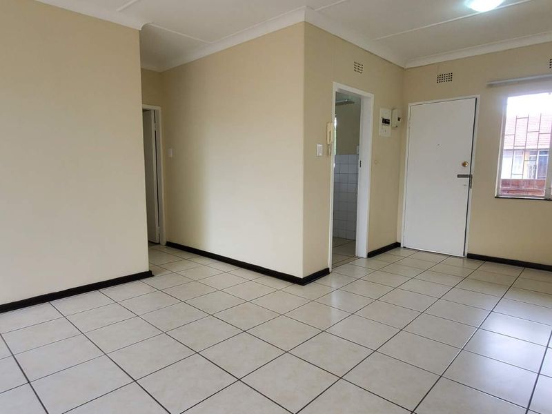 Lock-up-and-Go lifestyle in secure Melkbos complex!" - Photo 6