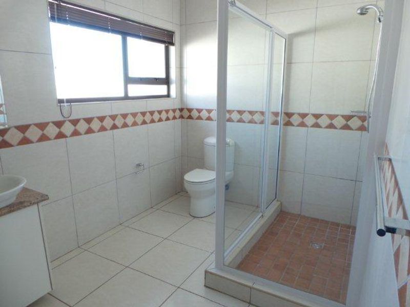 Spacious Duplex Town House close to Municipality - Photo 10
