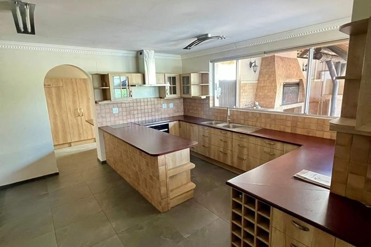 Eros- For Sale- N$5 200 000 - Photo 4