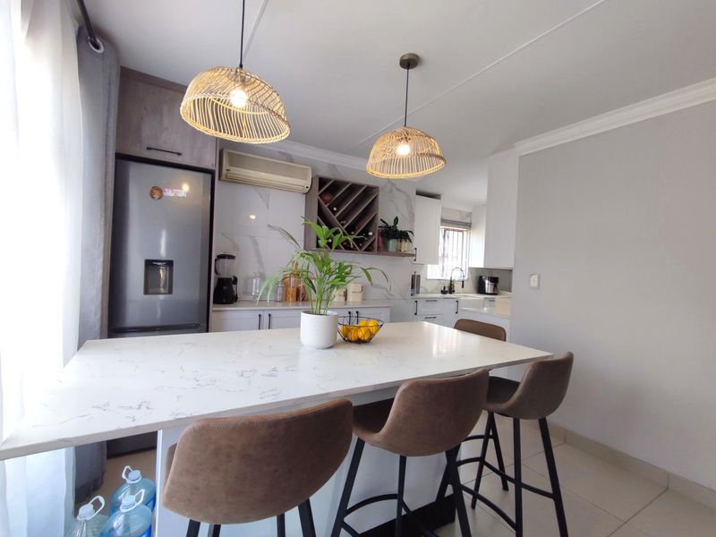 3 Bedroom House  for Sale in Cosmo City - Photo 10