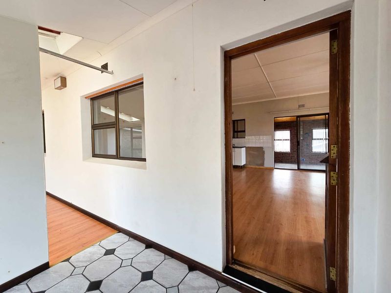Two bedroom home with great potential for sale in Stilbaai-Wes. - Photo 3