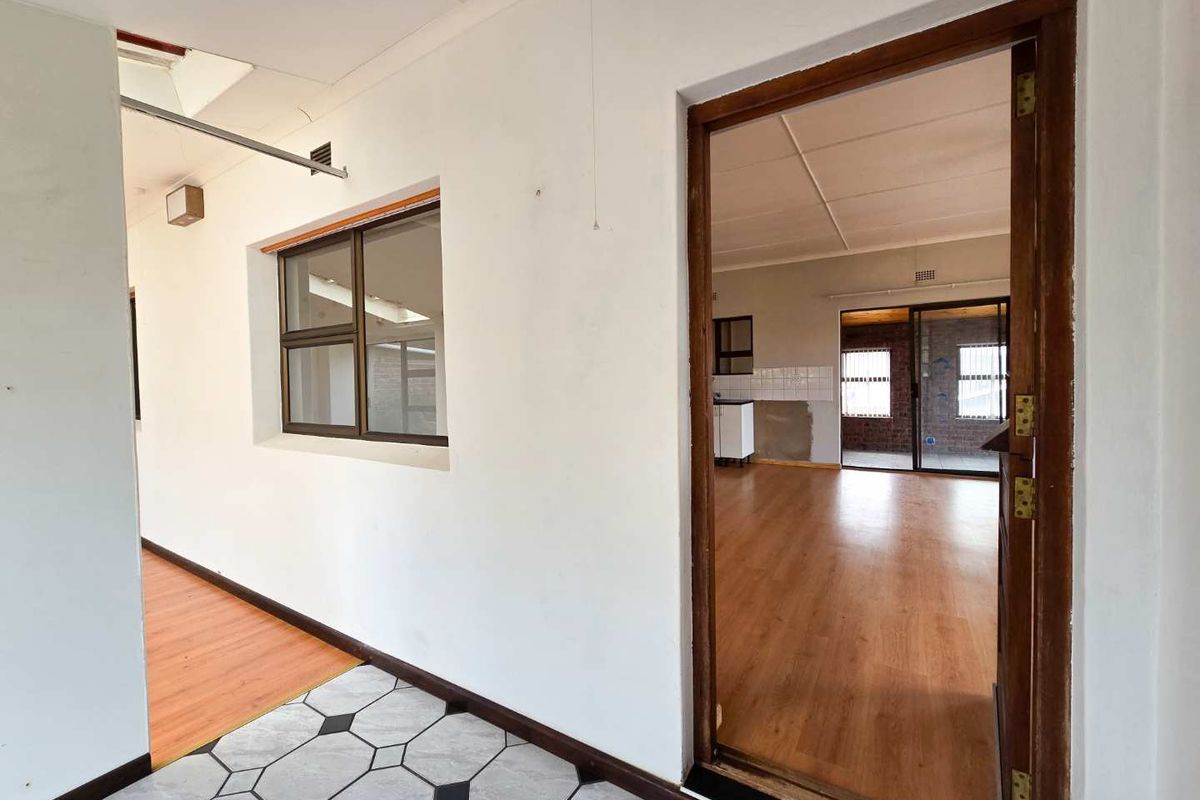 Two bedroom home with great potential for sale in Stilbaai-Wes. - Photo 3