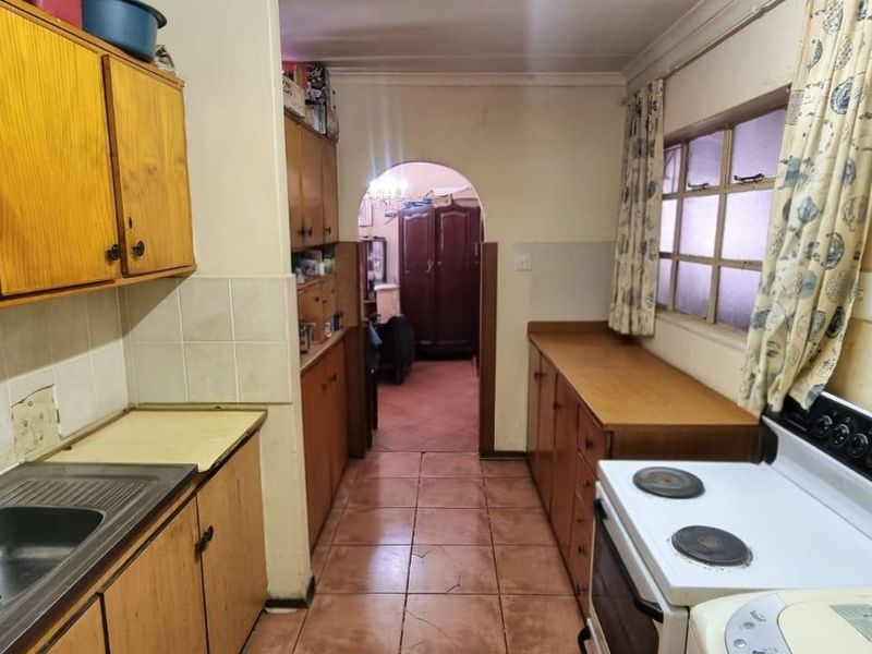 RENT OUT OR MOVE IN! - Photo 5