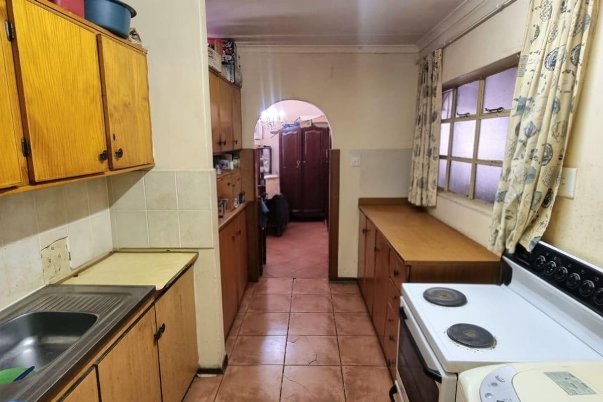 RENT OUT OR MOVE IN! - Photo 5