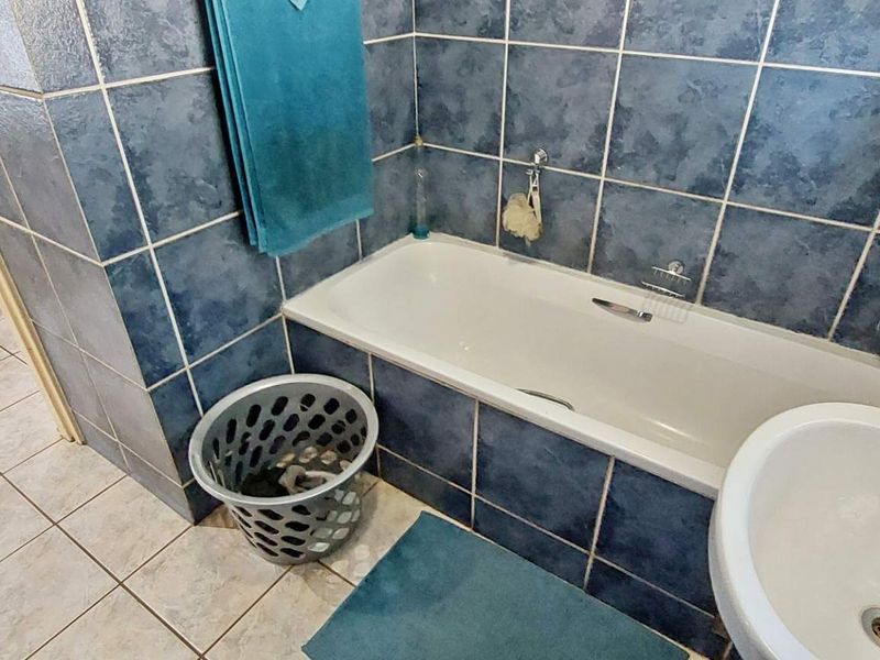 Spacious Lock-Up_and_Go lifestyle. - Photo 9