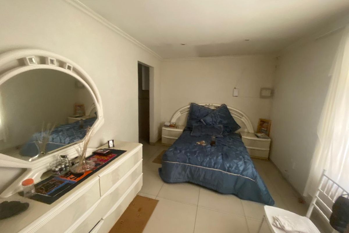 House In Katlehong Not To Be Missed - Photo 5