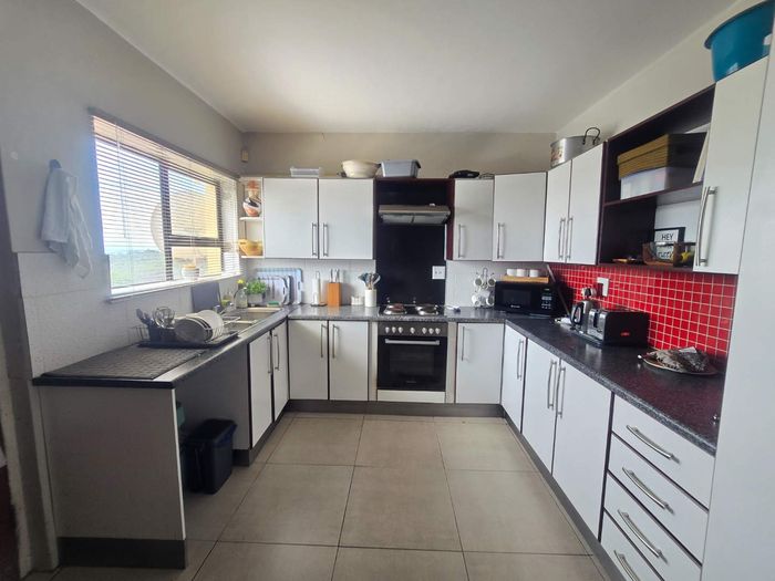Property #2496464, Apartment Rental Monthly in Newton Park