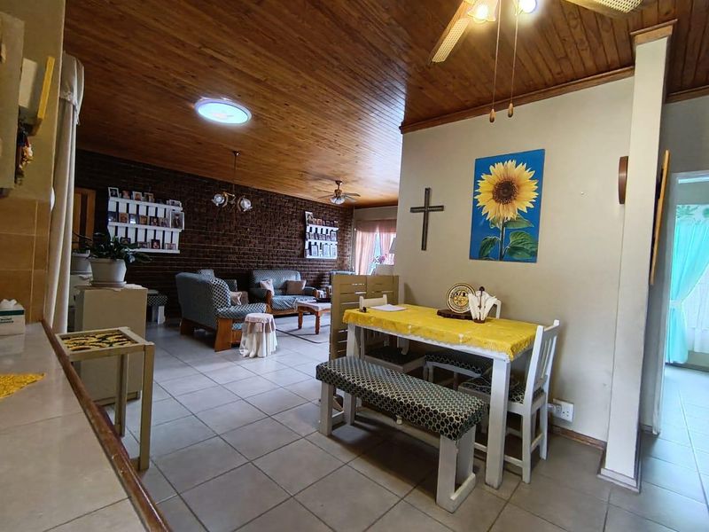 Modern Comfort Awaits: Stunning Townhouse in Pellissie - Photo 8