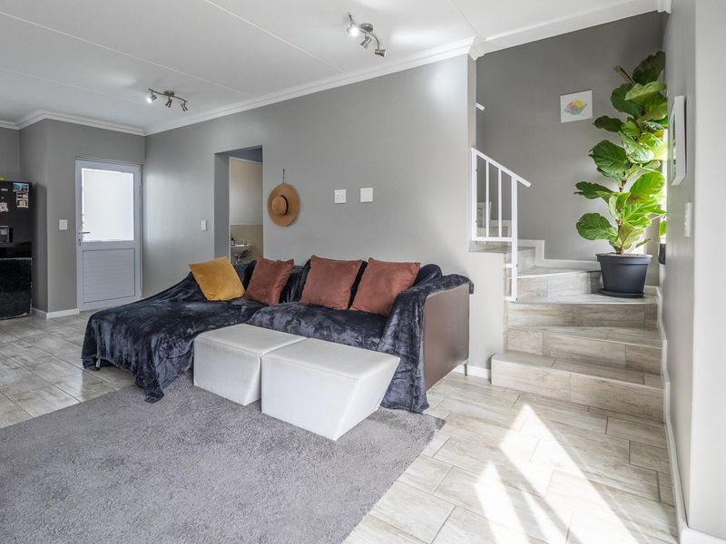 2 Bedroom Townhouse For Sale In Saint Square - Photo 9