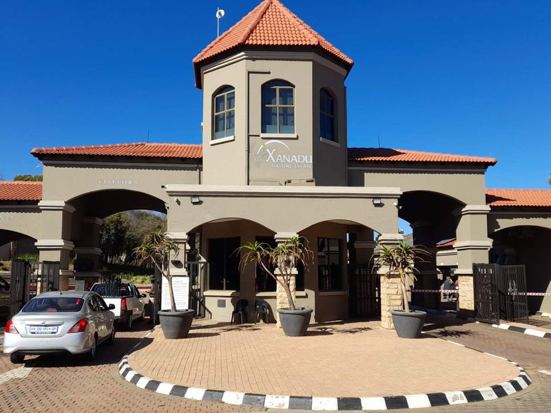 Prime 4,175m2 Stand in Xanadu Estate with Stunning Mountain Views - Photo 1