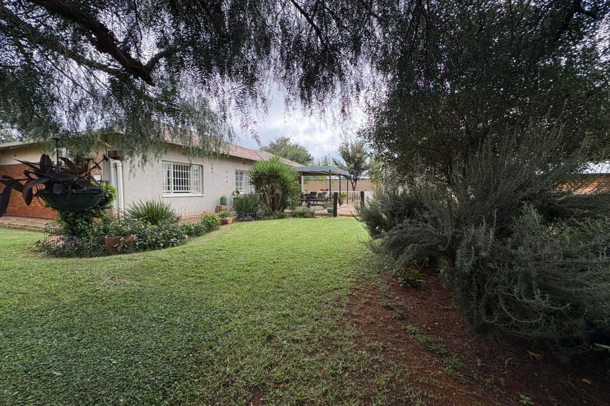 Spacious Property with Exceptional Income Potential - Photo 4