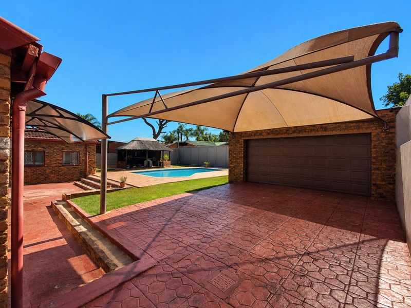 3 Bedroom House in Silverton Ext - Photo 1