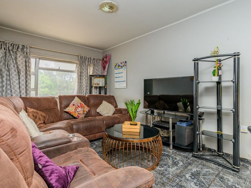 Perfect Starter Home in a Quiet Cul-de-Sac - Photo 5